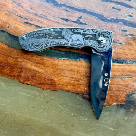 Gentleman folder slip lock by Andre. Erasmus