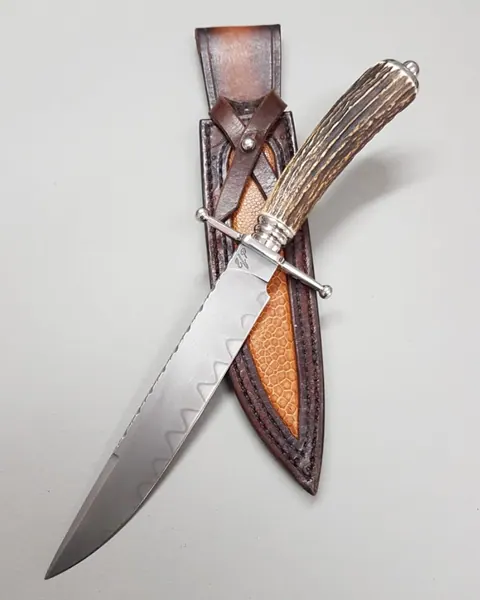 Small Bowie-Style Fighter by Edward Pretorius