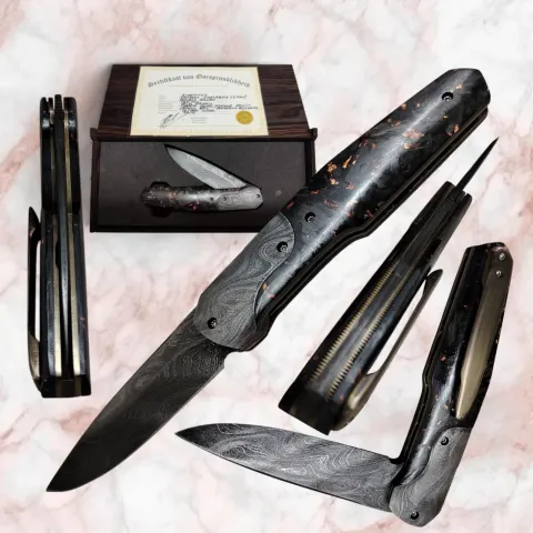 Linerlock by Kobus Miller
