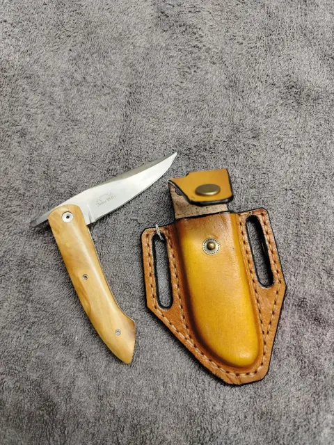 Friction folder by Kobus Miller