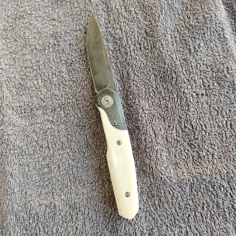 Linerlock by Kobus Miller