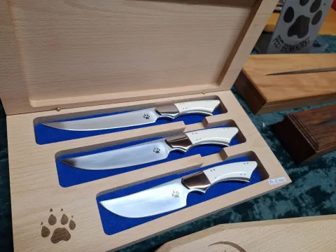 Set by Peet Bronkhorst