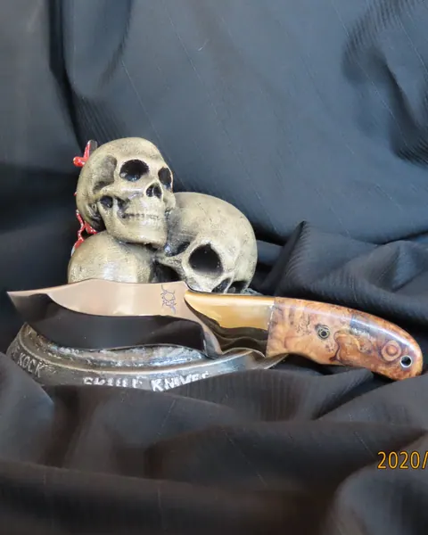 Large Recurve Hunter by Reino de Kock